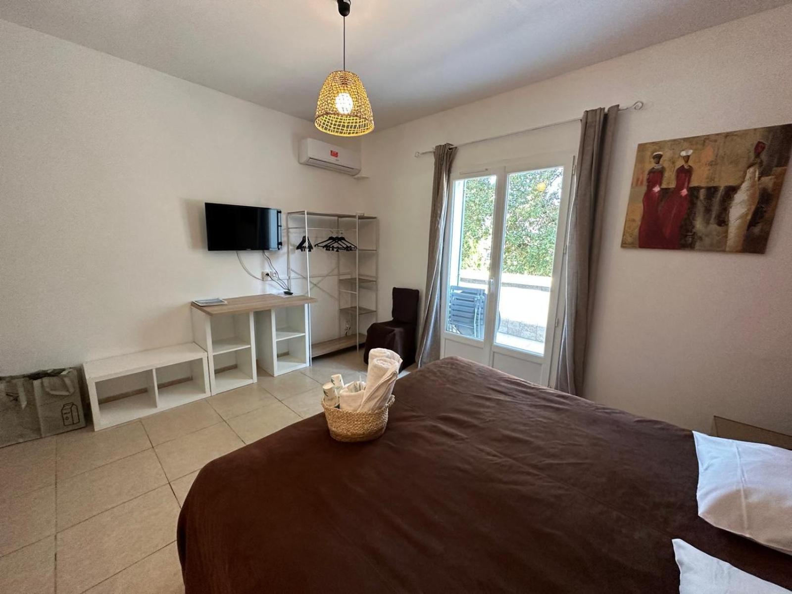 L'Hotel Du Bastier Ginasservis 外观 照片